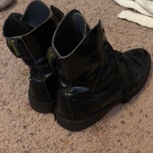 Black Patent Pointed Toe Doc Marten’s (6)